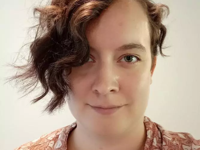 amacfarlane headshot2020
